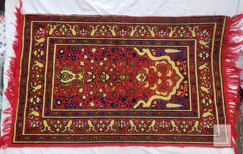 Handwoven Persian-Style Area Rugs, 25x40" Wool, Central Medallion & Floral Pattern, Red Fringe