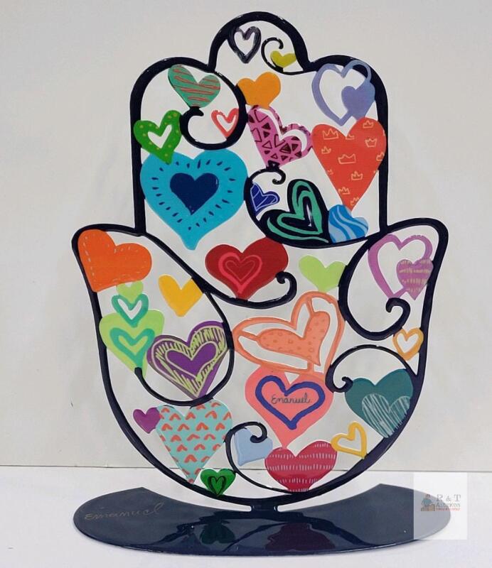 Yair Emanuel SHL-17 Hamsa Hand Sculpture, Laser-Cut Metal, Hand-Painted Hearts Design, 9" x 6.5" x 2.5"
