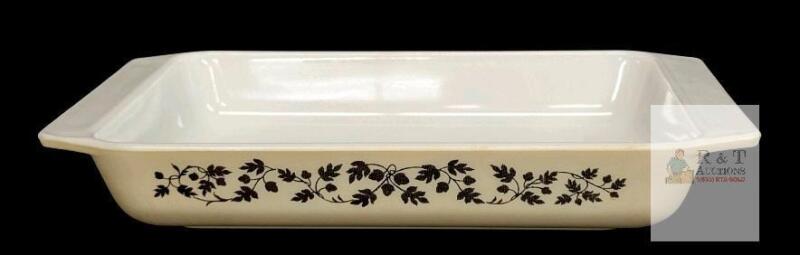 Vintage PYREX 548-8 Promo Golden Acorns Space Saver Casserole Dish 1&frac34;qt, No Lid, #31, No Chips or Cracks