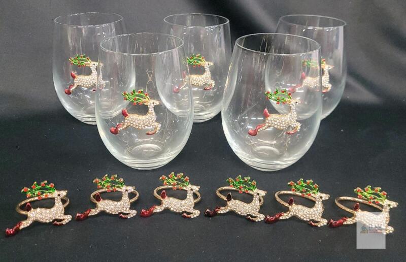 Stemless Wine Glasses 15oz with Removable Rhinestone Holiday Reindeer Charms