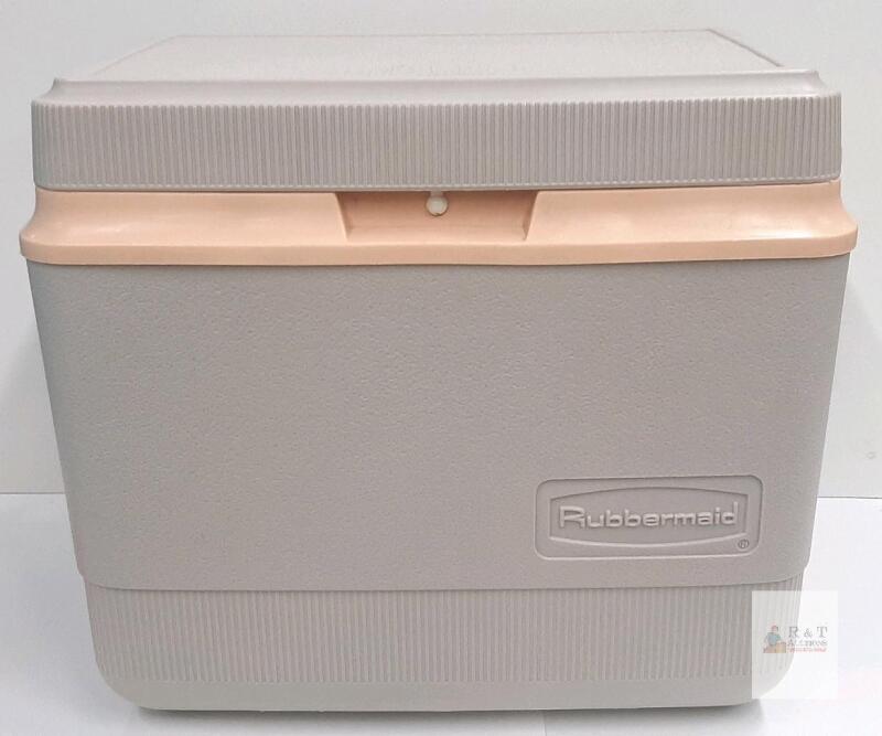 Gott 1910 Portable Cooler, 10 Qt Capacity, Beige/Peach, Made in USA