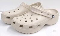 Crocs Classic Platform Clog Women&rsquo;s W8, Bone Color, Croslite Foam, Pivoting Heel Strap new