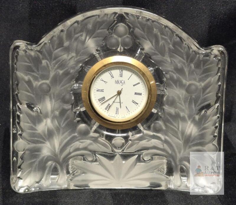 Mikasa Glass Desk Clock 3.75" Tall