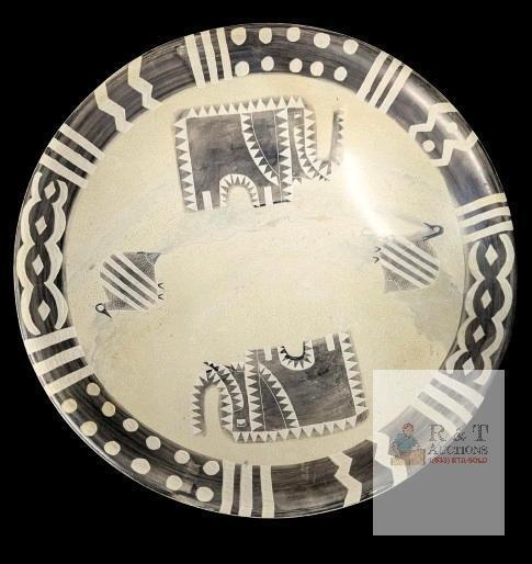 Gorgeous Vintage African Soapstone Bowl With Elephants & Birds, 10" Diam &times; 2.5" (Battery Smooth!)