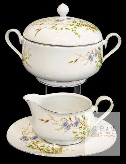 NORITAKE Ireland Edenberry 2772 Pattern Soup Tureen With Lid & Gravy Boat With Underplate, Up To 7.5" Tall No Chips or Cracks