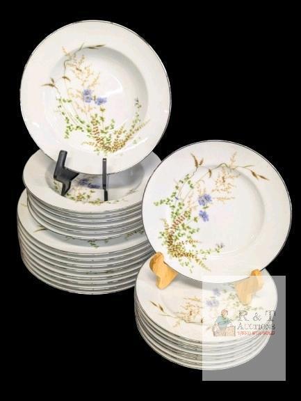 NORITAKE Ireland Edenberry 2772 Pattern : 8&times; Salad Plates 8.25", 7&times; Soup Bowls 9", 8&times; Dinner Plates 10.5", No Chips or Cracks