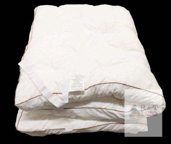 As-New 3.5" Thick QUEEN Size Chipped Foam Mattress Topper With Straps, 60" &times; 80"