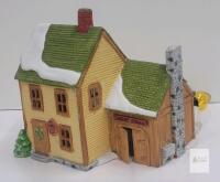 Department 56 New England Village Livery Stable & Boot Shop Lighted Ceramic House - working