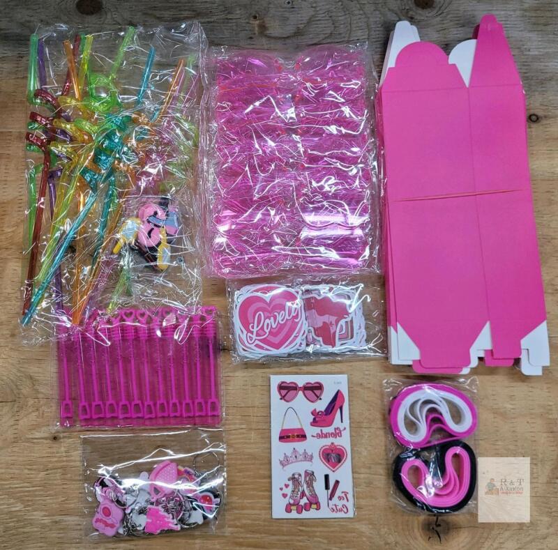 New Girls Pink Party Gift Sets . See photos