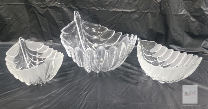 Set of 3 Leaf/Shell Shaped Pressed Glass Bowls, Clear and Frosted, 11.5" & 7.5" Sizes