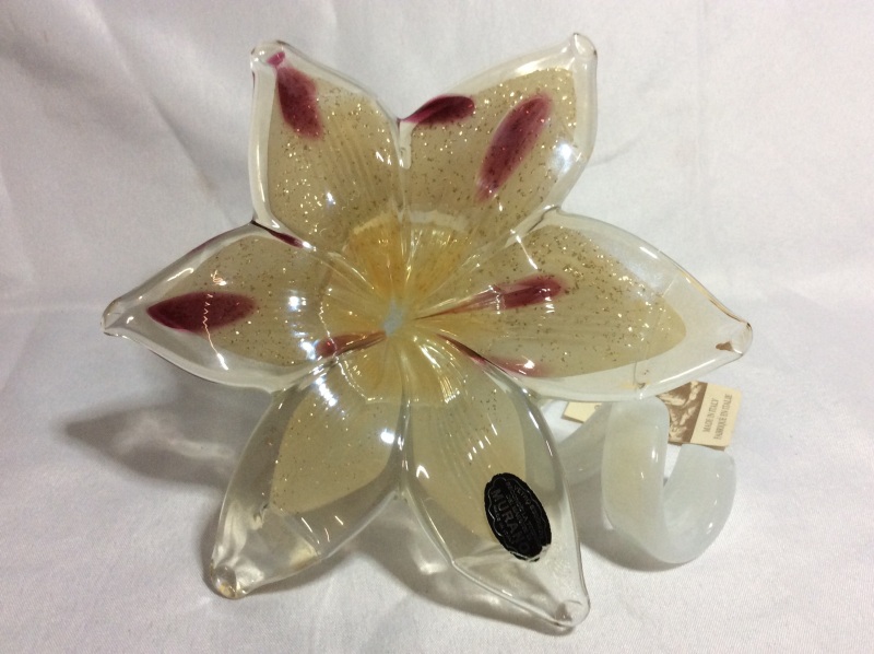 Vintage Murano Glass Flower Made in Italy 9 inches wide