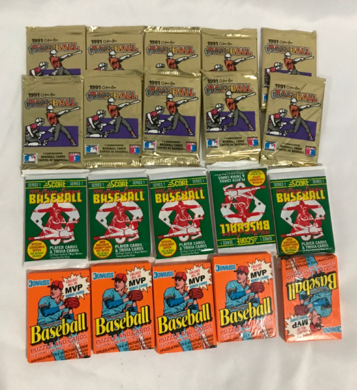 Lot of 20 1990-91 MLB Baseball Wax Packs