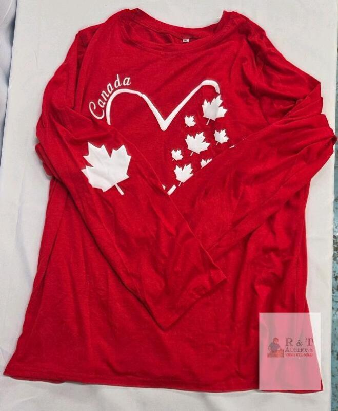 NEW Canada XL Long Sleeve T-Shirt &ndash; Red, Heart and Maple Leaf Design, Unisex
