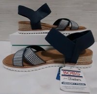 New SKETCHERS Ladies BOBS Sandals Size 6 CAN 36 EUR