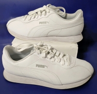 PUMA Ladies Turin II Sneakers (Size 8)