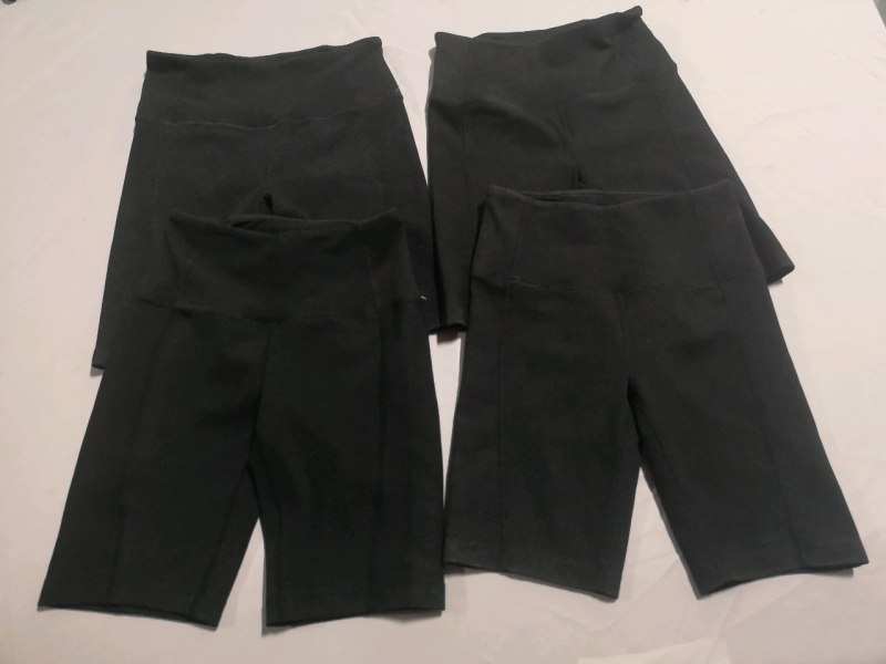 2 Women's Yoga Shorts XL