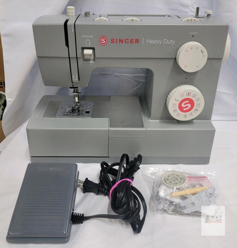 SINGER 4452 Heavy Duty Sewing Machine, 32 Stitches, 1100 SPM, Pedal & Accessories, Vietnam, S/N 079738190469