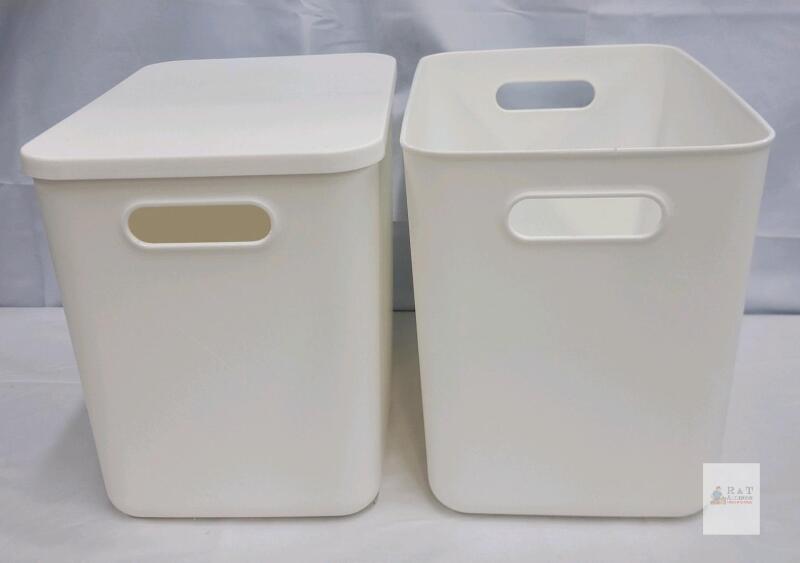 Set of 2 White Plastic Storage Bins with Handles and 1 Lid, 8-10 Gallon Capacity
