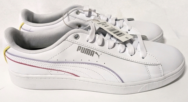 New PUMA Women's Vikky Sneakers (Size 10)