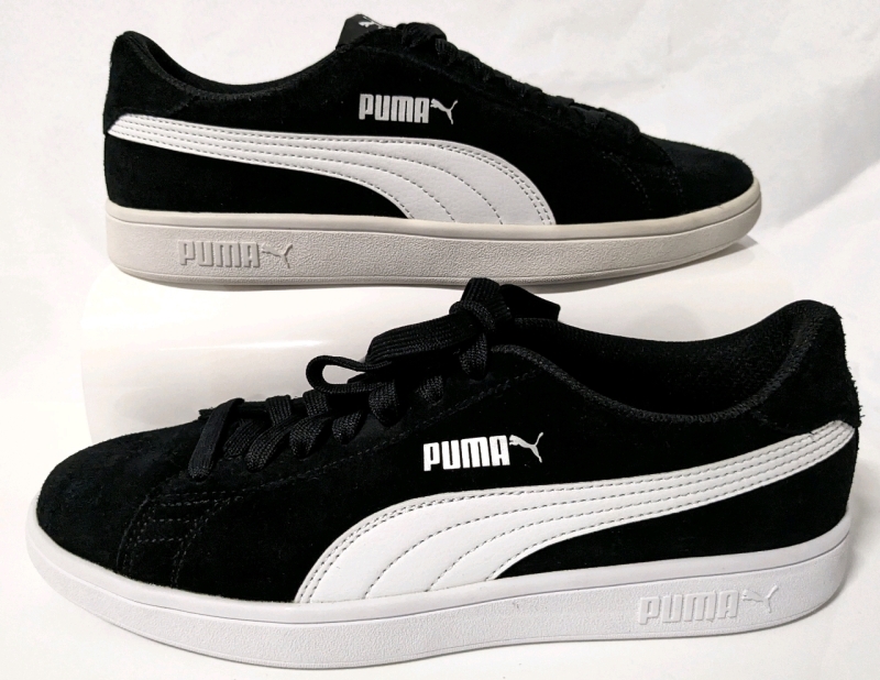 PUMA Ladies Vikky V2 Sneakers (Size 6)