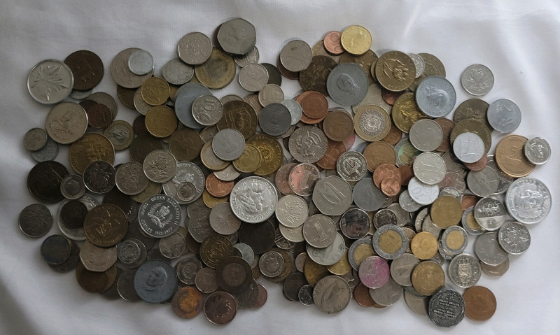 3.5+ lbs World Coin & Token Lot