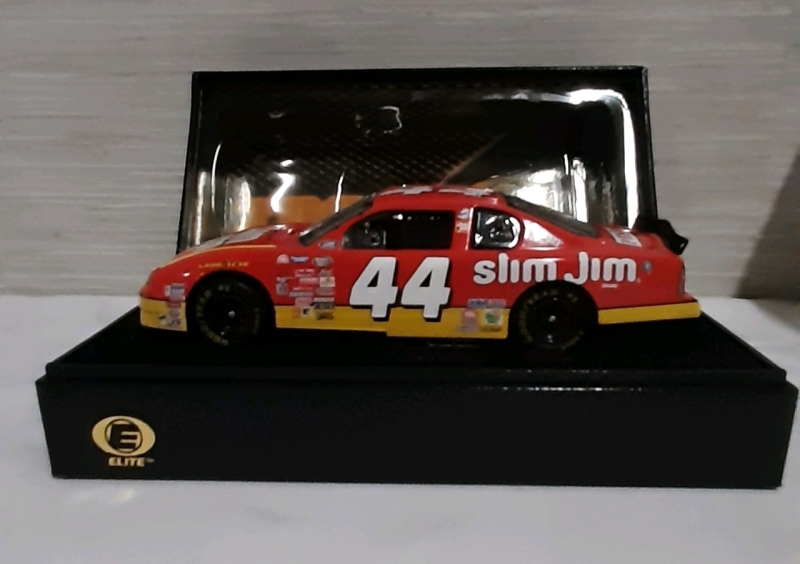Vintage #44 Slim Jim driven by Justin Labonte, 2000 Monte Carlo Elite 1 of 1008