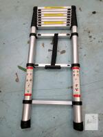 10 ft Aluminum Telescopic Ladder, 330 lbs Capacity, EN 131 CE Certified 10ft . 2nd last rung will not go down .