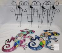 Decorative Metal Garden Art Set &ndash; 2 Colorful Gecko Wall Sculptures & 3 Bird-Themed Trellises