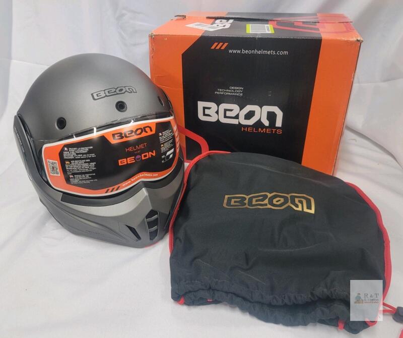 BEON B-707 Modular Helmet DOT Large Matte Gray Stratos Anti-Scratch Visor with Bag & Box
