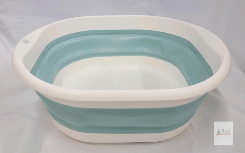 Collapsible Silicone and Plastic Multi-Purpose Storage Washing Basin, White and Light Blue