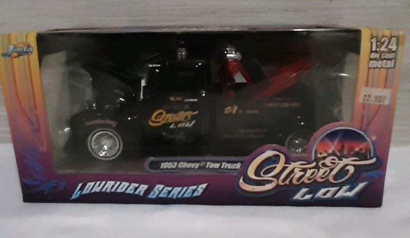 Vintage (2002) Diecast 1953 Chevy Tow Truck, Street Low, Lowrider Series 1:24 Scale, by Jada Toys