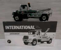 Vintage (2002) Diecast International 4400 Series w/ Jerr-Dan Tow Body, from First Gear 1:34 Scale