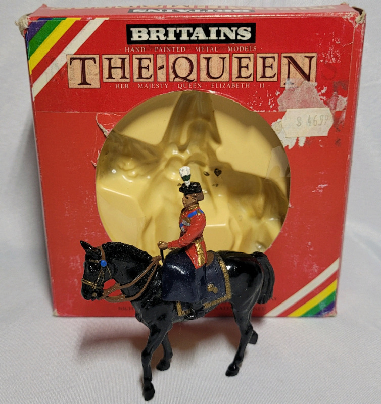 Britains ' Her Majesty Queen Elizabeth ' Lead Miniature w/box