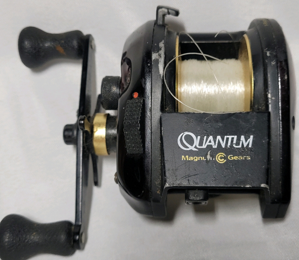 Quantum Pro Magnum Gears Pro 4 Baitcaster Fishing Reel - Pre-owned