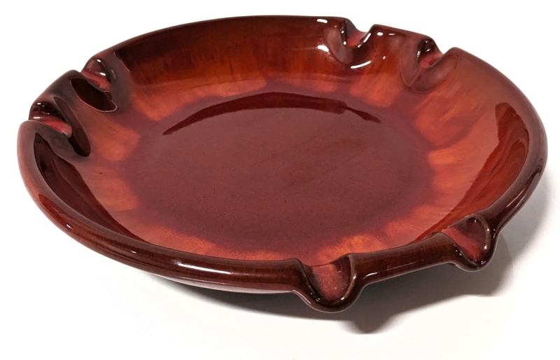 Vintage Rare Blue Mountain Pottery Round Red Ceramic Ashtray.