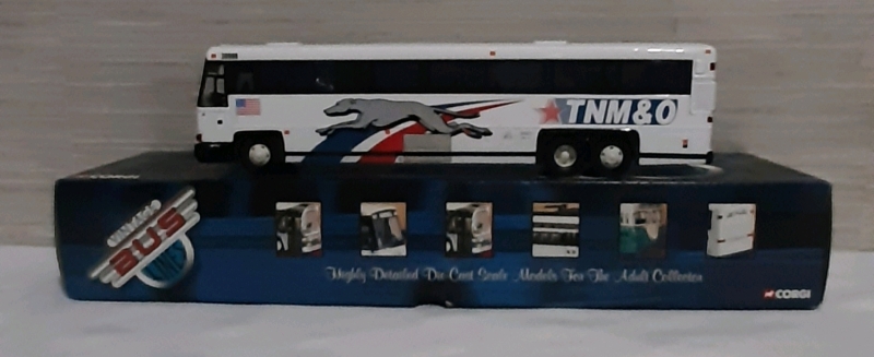 Vintage (2002) Diecast Corgi Limited Edition Greyhound Bus. 1:50 Scale