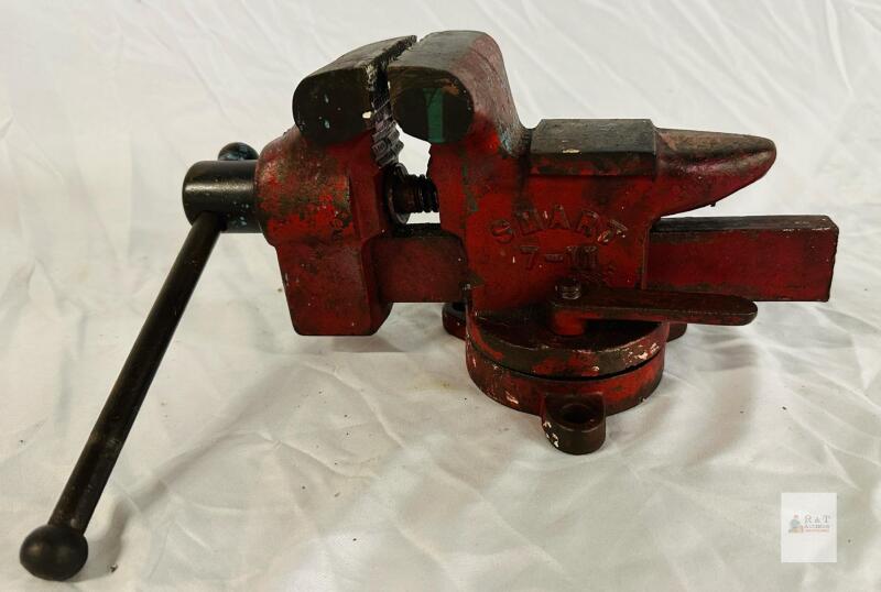 SMART 7-11 Bench Vise, 3" Jaw Width, Swivel Base, Cast Iron, T-bar Handle