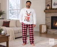 NEW Size XL Men&rsquo;s Reindeer Christmas Pajama Set &ndash; (White top)