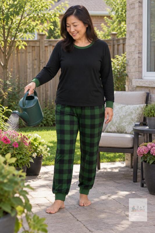 New Size LG Women's Christmas Pajamas Green Collar- Plaid
