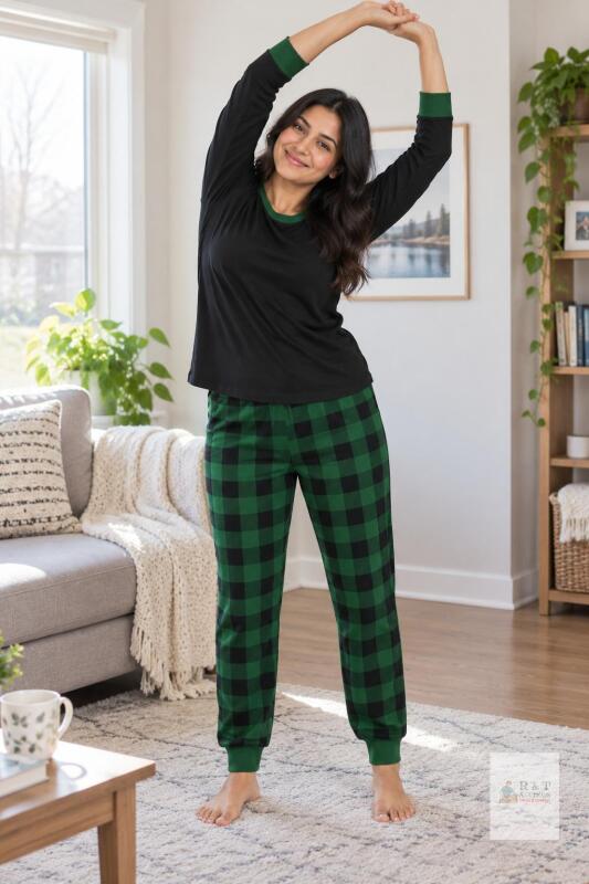 New Size MED Women's Christmas Pajamas Green Collar- Plaid