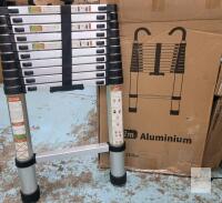 NEW 3.2m Telescopic Aluminium Ladder with Hooks, 11 Rungs, 150kg Capacity