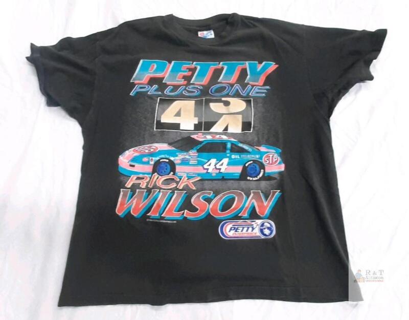Vintage Hanes XL Petty Plus One Rick Wilson #44 NASCAR Racing T-Shirt, Black, 90s USA -excellent condition
