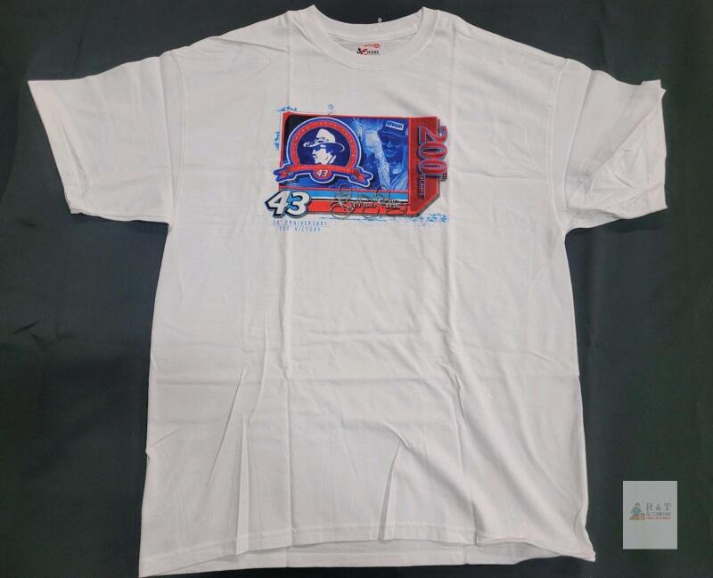 NEVER WORN-Chase Authentics Richard Petty 20th Anniversary 200th Victory NASCAR T-shirt Medium White