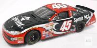 2001 Team Caliber 1:24 Scale Kyle Petty #45 Sprint PCS Dodge Intrepid Diecast Model
