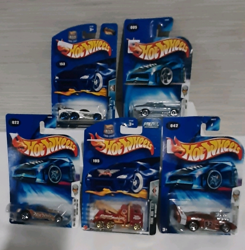 Vintage Diecast Hot Wheels. 5 in Lot