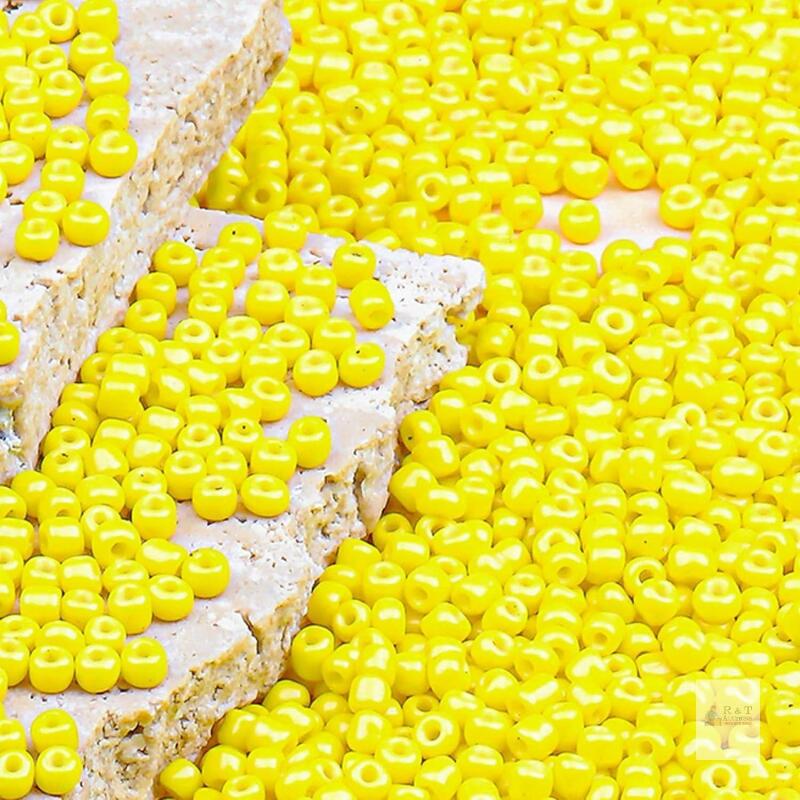 New 2150pcs 4mm Glass Seed Beads Bulk, 6/0 Mini Pony Round Bead for Jewelry Making Tiny Craft Small Glass Seed Beads for Jewelry Making Bracelet Wrist Necklaces(Yellow)