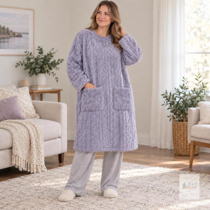 new Hong Nan Fuzzy Lavender Robe, Size (looks size MED), Synthetic Faux Fur, Wrap Style with Waist Tie