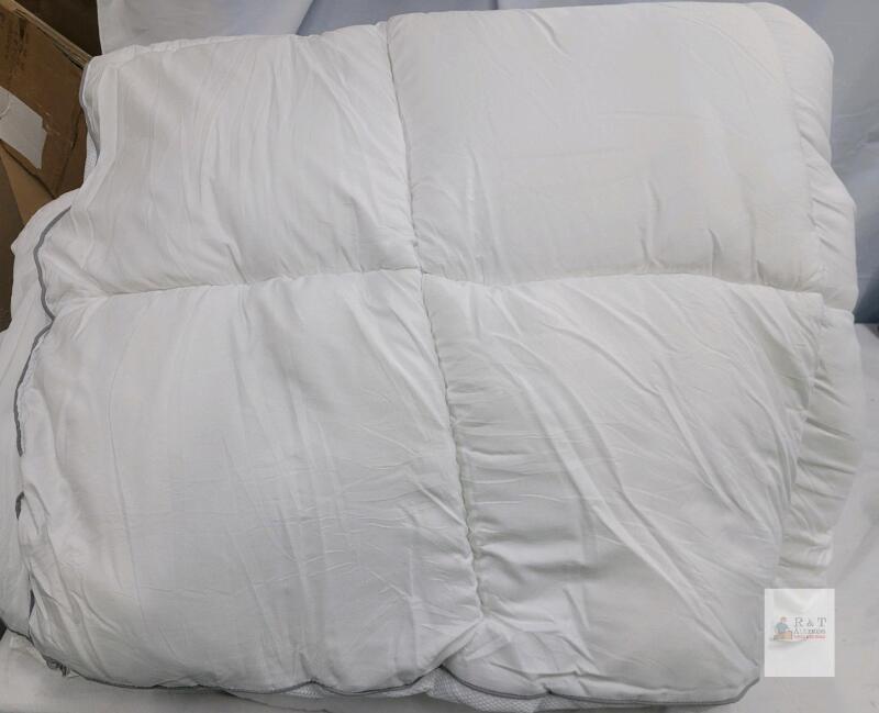 White Queen Size Bed Topper . 60"&times;80"&times;3"