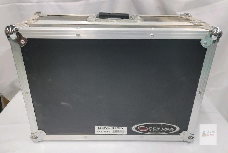 Odyssey ODY USA FR12MIXE DJ Mixer Flight Case, Fits Standard 12" Mixers, Foam-Lined