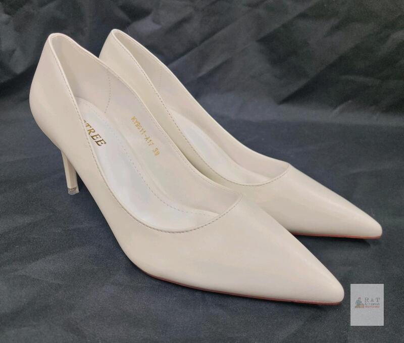 NEW BIGTREE Pointed Toe White High Heel Pumps, Size EU 39 (US 8.5), KS351-A17 Slip-On Shoes